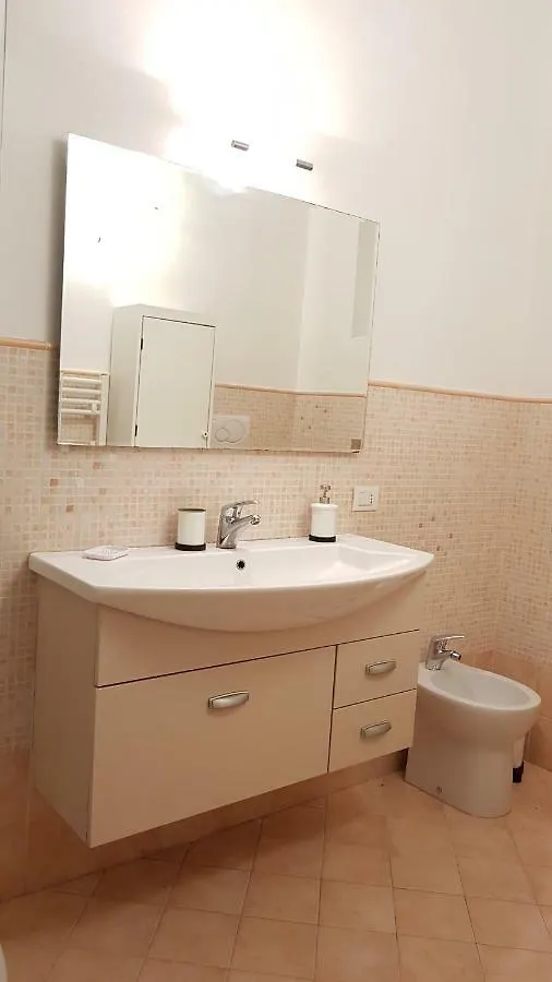 Sweet Living In Florence Apartment