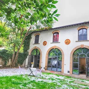Scuderie Il Magnifico Apartment