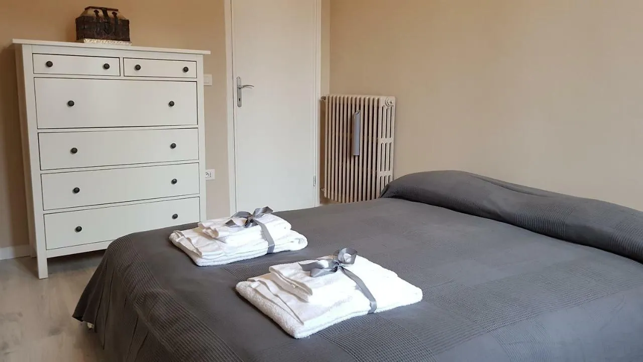 Sweet Living In Florence Apartment