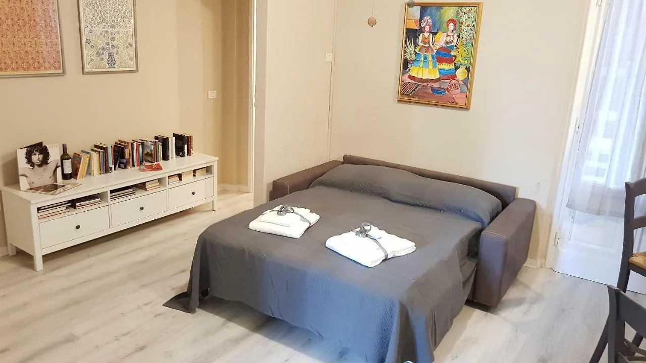 Sweet Living In Florence Apartment Italy